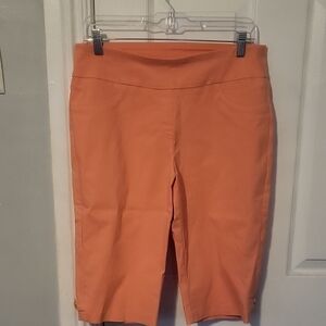 Hearts of Palm Peach Capris